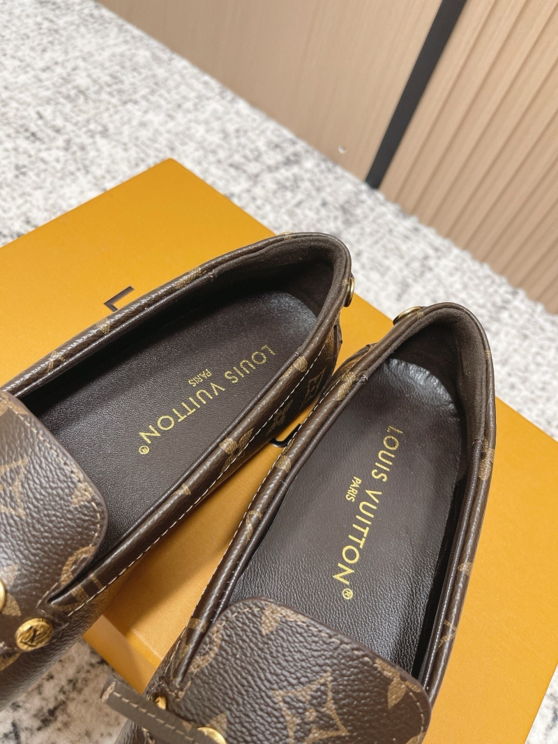 l0vis Vvtt0n loafers